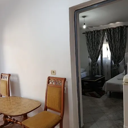 One Bedroom Apartment *