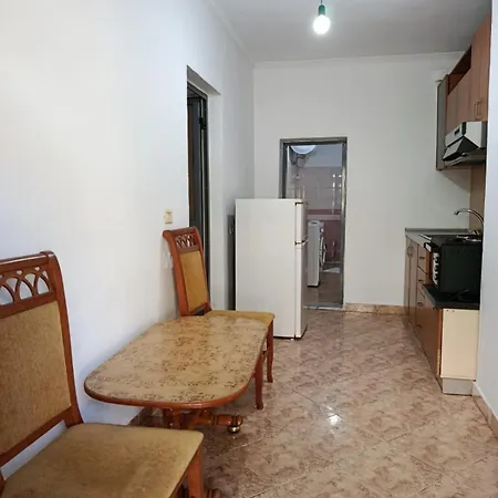 One Bedroom Apartment *